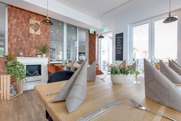 Marc5 Hotel Cadenberge 외부 사진